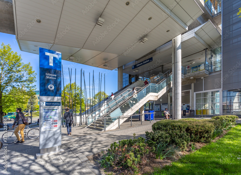 Fototapeta premium Skytrain Station in Burnaby