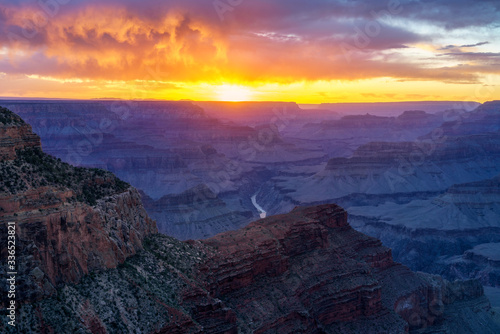 sunset at hopi point on the rim trail at the south rim of grand canyon in arizona, usa © Christian B.