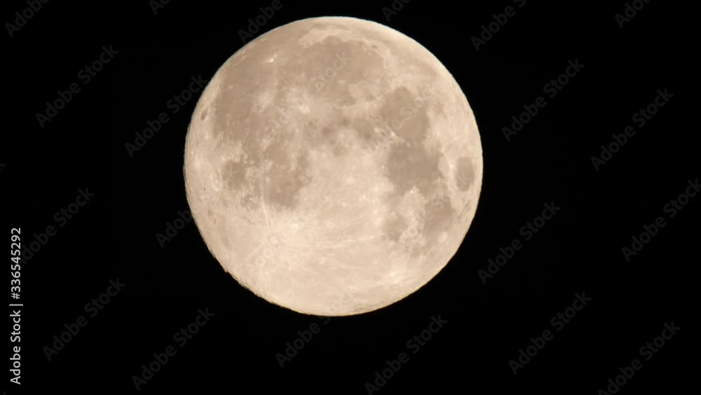 Tokyo,Japan-April 8, 2020: The supermoon, the largest full moon of 2020, observed in Tokyo, Japan, at around 3AM on April 8, 2020
Tokyo,Japan-April 8, 2020: The supermoon, the largest full moon of 2020, observed in Tokyo, Japan, at around 3AM on April 8, 2020