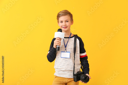 Little journalist with micr...