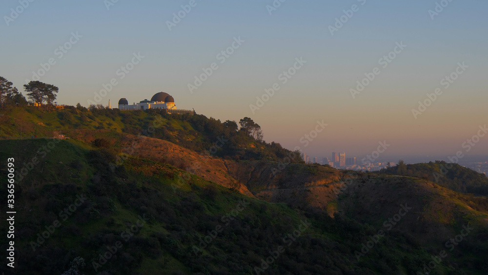 Fototapeta premium Griffith Observatory in Los Angeles - travel photography
