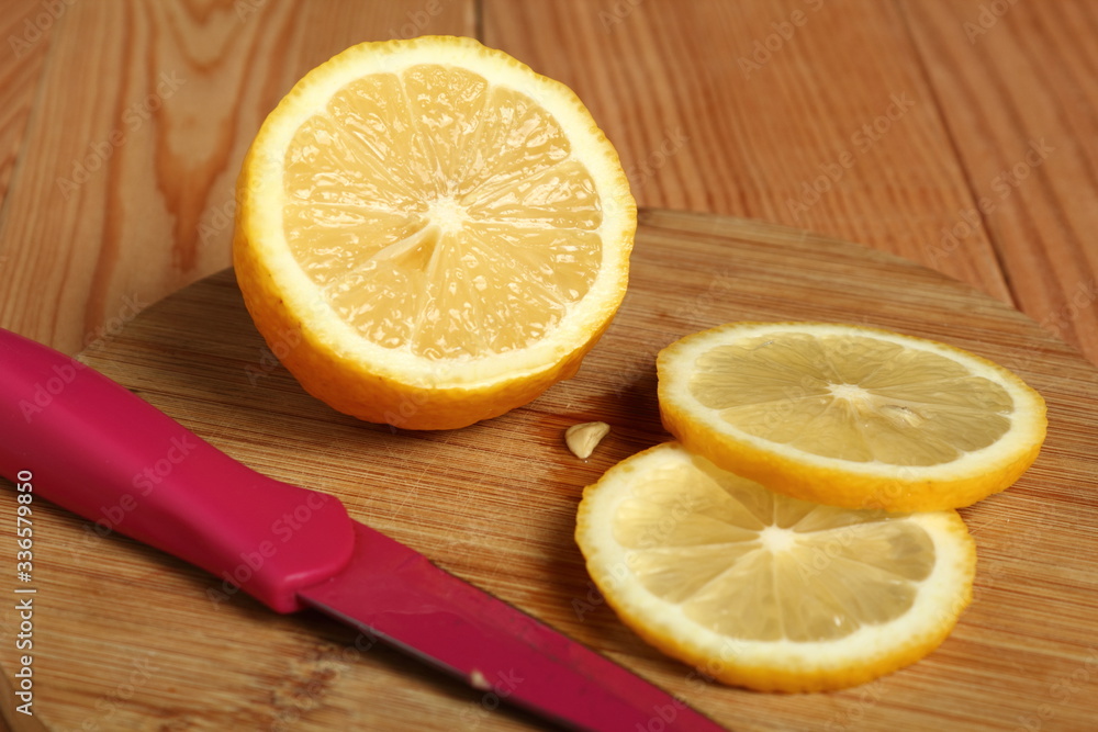 Slicing lemon Slicing lemon