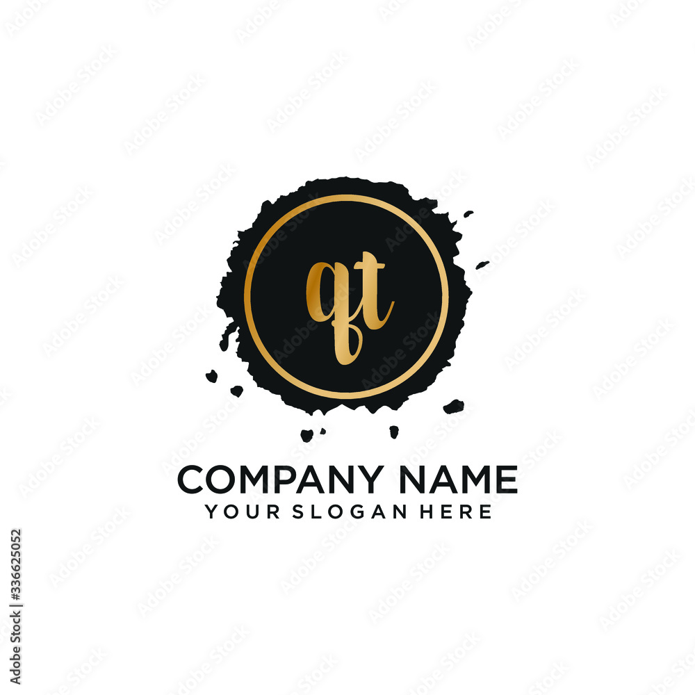 Fototapeta premium QT initial Handwriting logo vector template