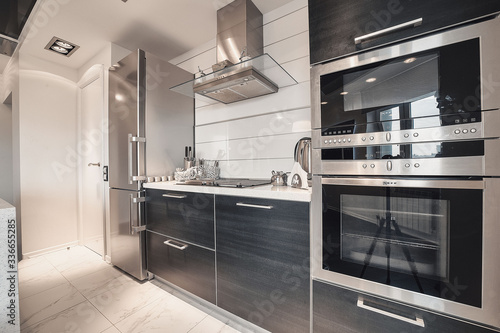 Hi-Tech in apartment architecture 