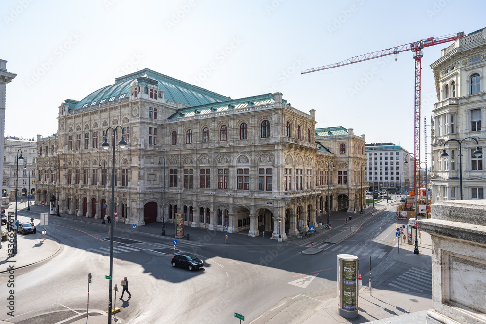 Vienna operahouse in Spring