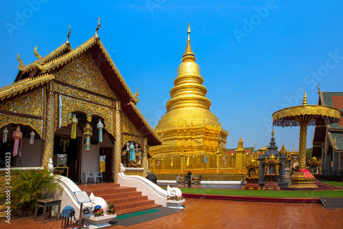 Wat Phra That Hariphunchai, Thailand, Asia, Gold, Gold Colored © weera