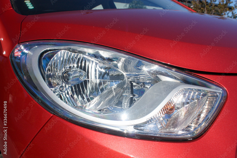 Budget vehicle headlight