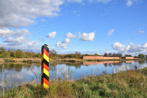 Blick von Küstrin-Kietz auf die Festung und die Oderbrücke	
 photo