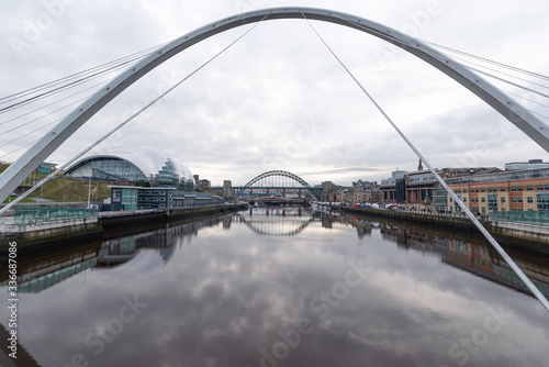 Fototapeta Naklejka Na Ścianę i Meble -  Millenium Bridge, Newcastle upon Tyne, England.