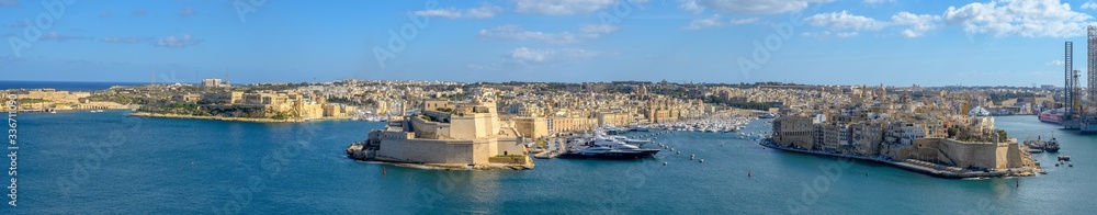 Panoramic view of the 3 cities in Malta.The 3 cities  are  Vittoriosa, Senglea and Cospicua