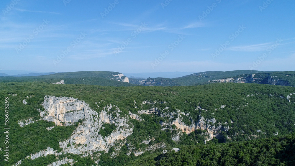 Les gorges de l'Ardèche en France vue du ciel