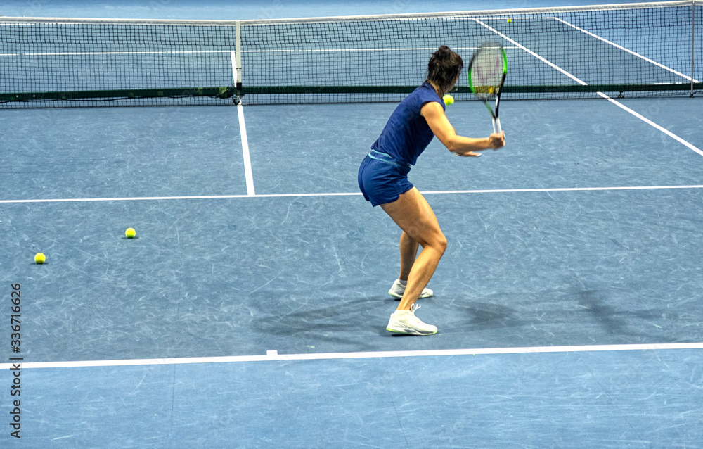 Obraz premium young girl during training before the St.Petersburg Ladies Trophy official match.