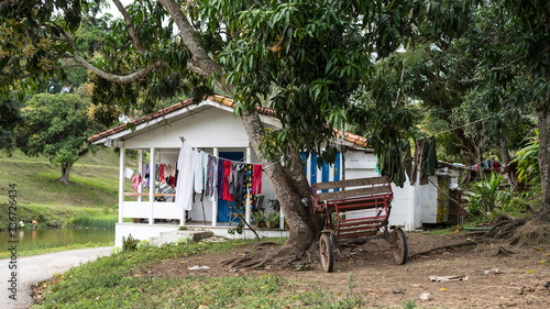 Canvas Print rural scene with laundry line at old farm house in pinar del rio cuba