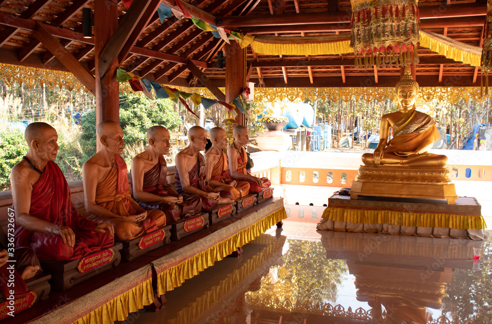 Fototapeta premium A beautiful view of buddhist temple Wat Saeng Kaew at Chiang Rai, Thailand.