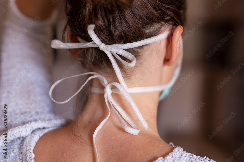 Εκτύπωση καμβά Woman in home isolation wearing face protection mask