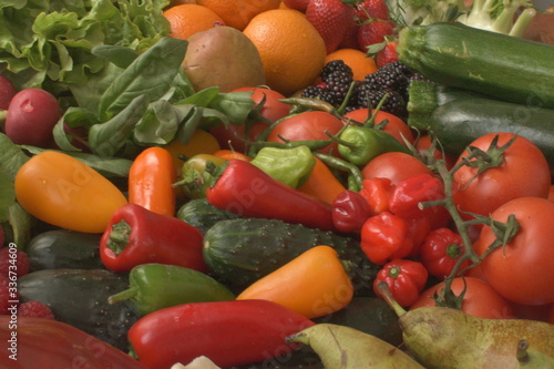 Fototapeta Naklejka Na Ścianę i Meble -  frutas , verduras, hortalizas