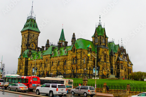Parliament in Canada, structure, building travel
