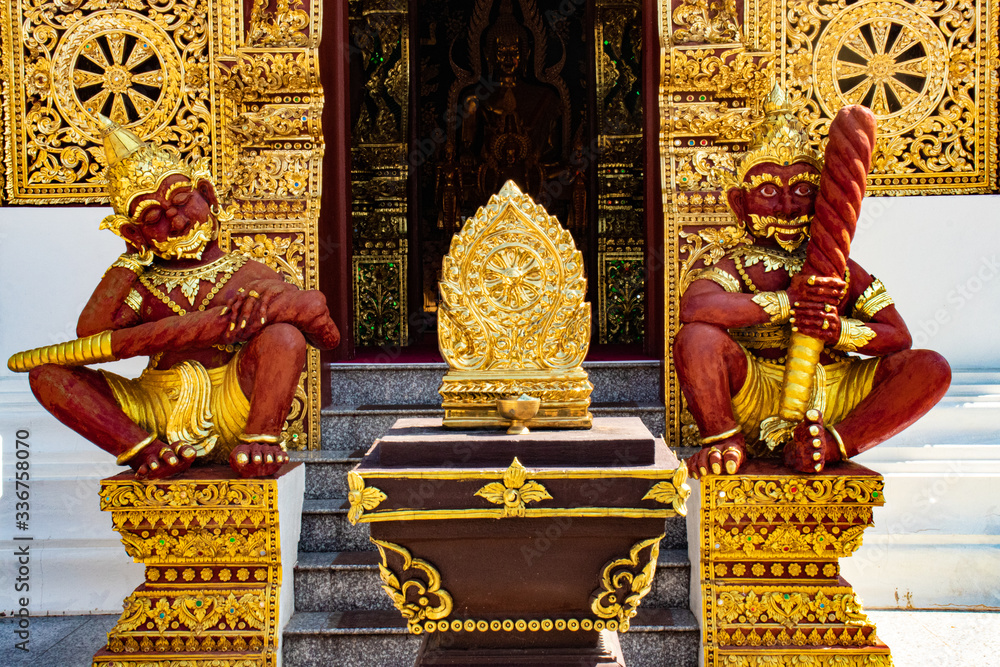 Fototapeta premium A beautiful view of buddhist temple Wat Saeng Kaew at Chiang Rai, Thailand.