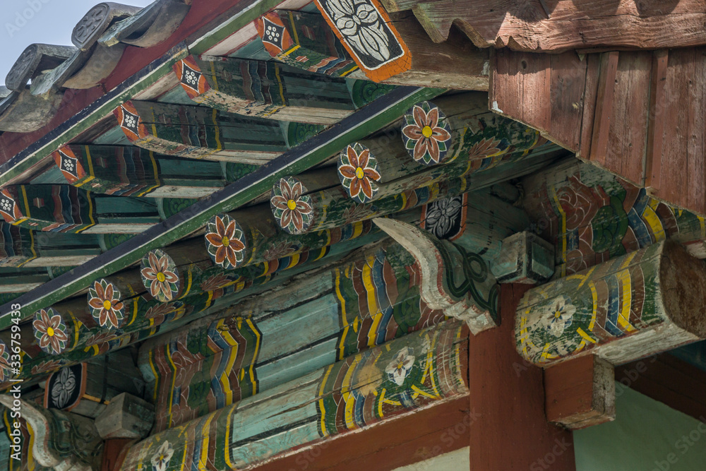 Fototapeta premium Pohyonsa buddhist temple, North Korea