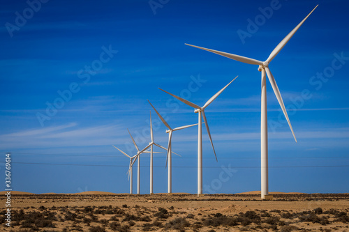 Windpark in der Wüste von Marokko
