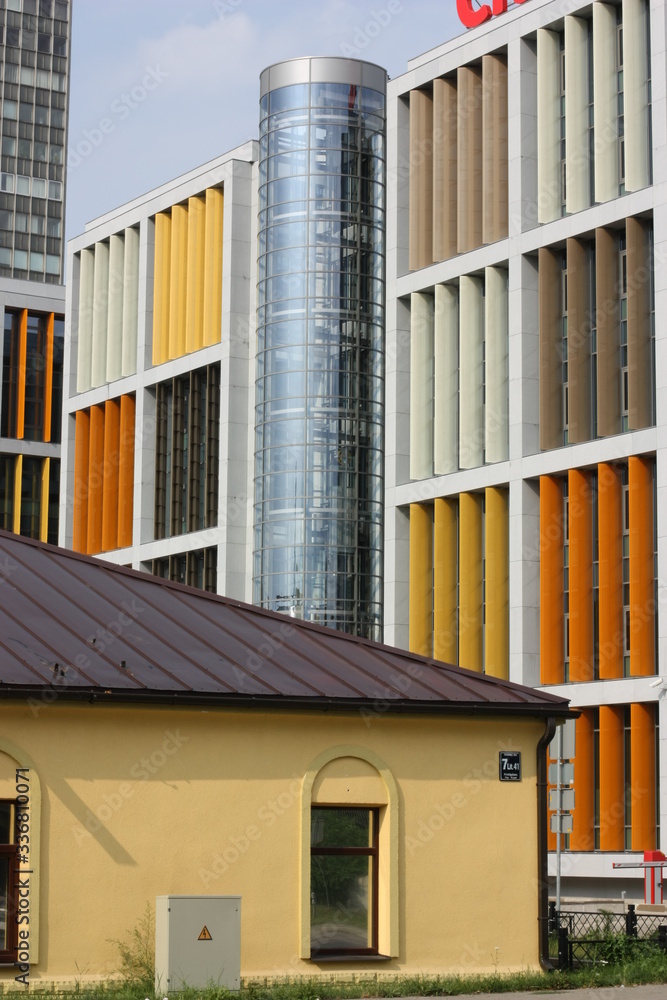 Fototapeta premium modern building with blue sky
