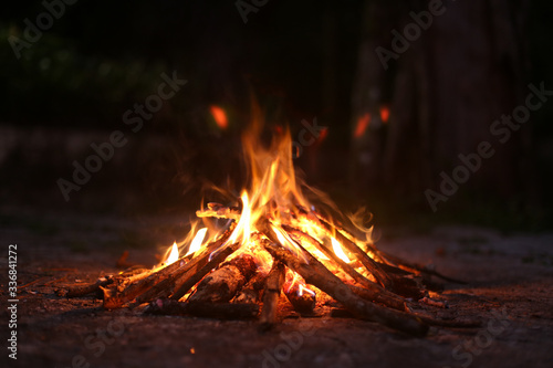 fogueira ritualística xamânica 