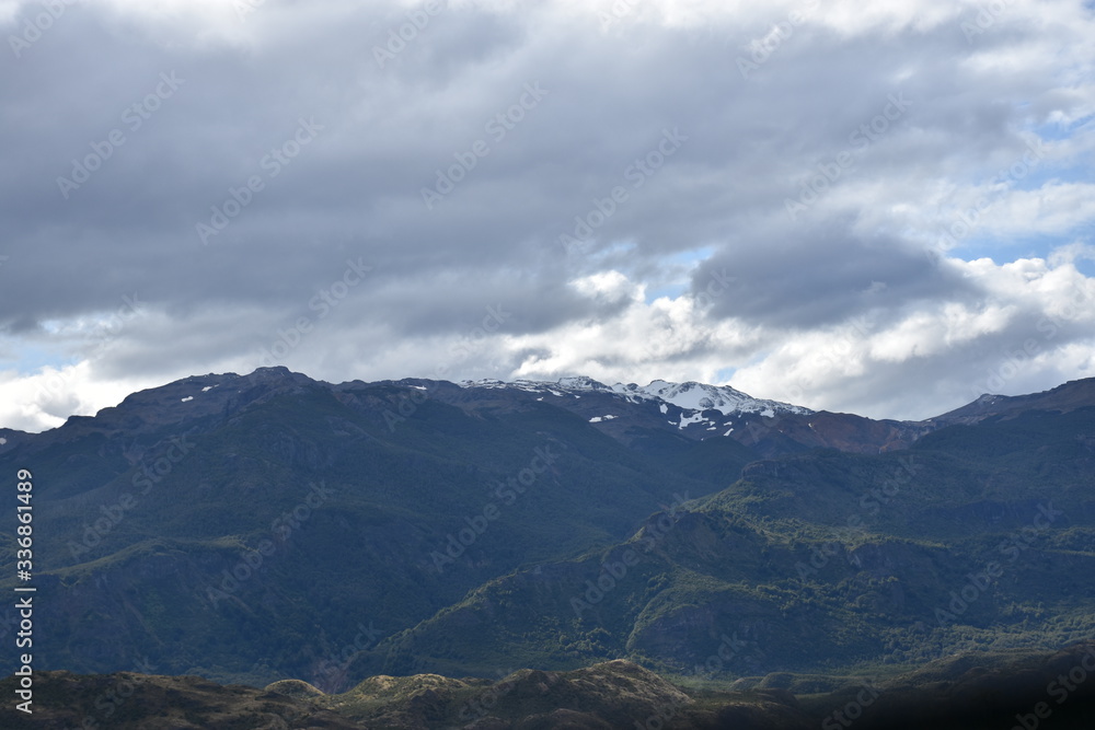montañas bosque nativo chile patagonia