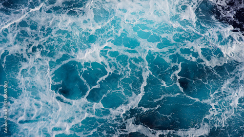 Foamy water surface, sea concept © Artem