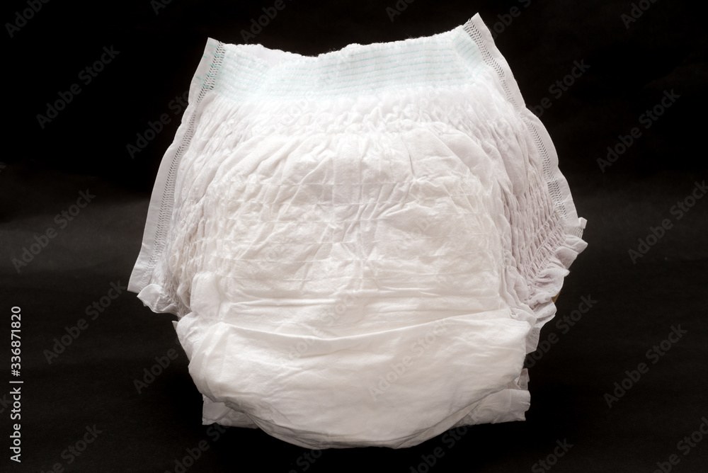 Obraz premium 黒バックの大人用おむつ