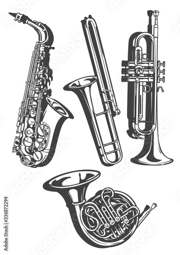 リアルな金管楽器のイラストセット