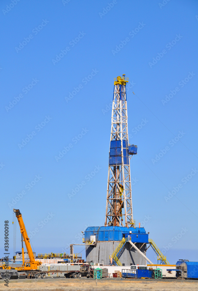 The onshore drilling rig