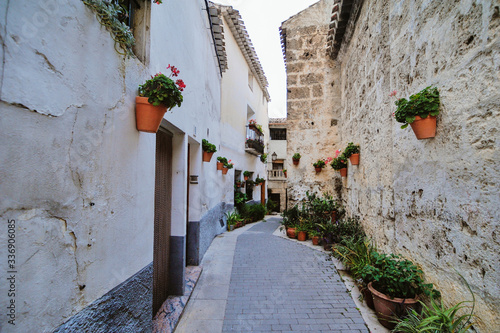 Fototapeta Naklejka Na Ścianę i Meble -  Street of the charming ancient city of Letur. Spain.
