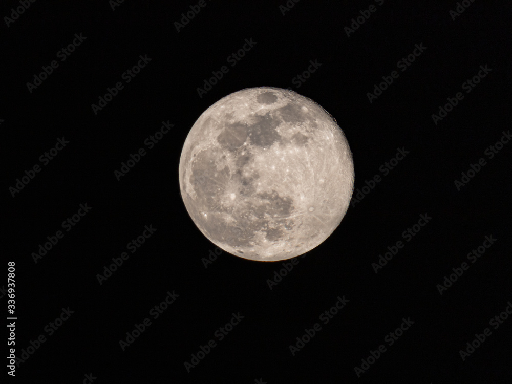 amazing full moon day April / 08 / 2020 amazing full moon day April / 08 / 2020