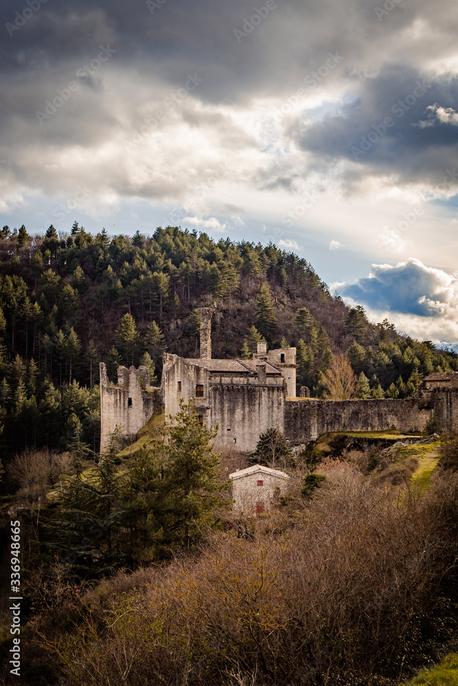 Le château de Saint Michel de Boulogne en Ardèche 