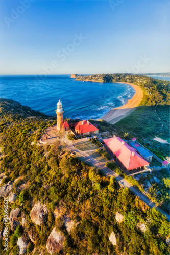 Photography D Barrenj Top head vert pan to S