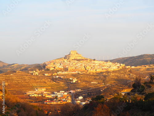 Vistas exteriores de la ciudad fortificada de Morella  en El Maestrazgo.