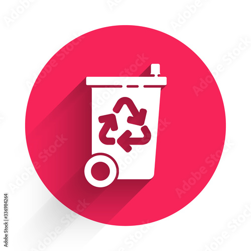 White Recycle bin with recycle symbol icon isolated with long shadow. Trash can icon. Garbage bin sign. Recycle basket sign. Red circle button. Vector Illustration