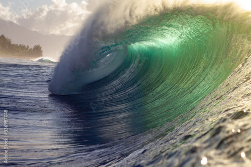 Obraz na płótnie Green giant wave