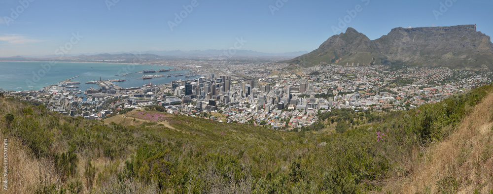 Cape Town or Kaapstad - the legislative capital of South Africa. Cape Town or Kaapstad - the legislative capital of South Africa.