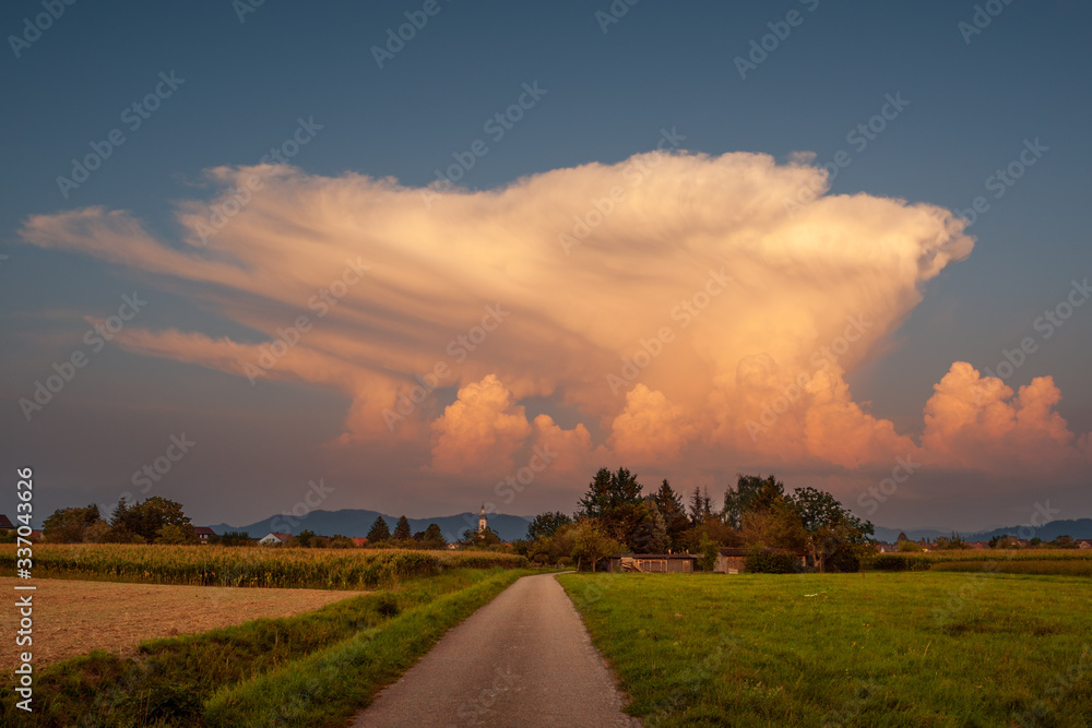 Cumulonimbus bei schönem Wetter Cumulonimbus bei schönem Wetter