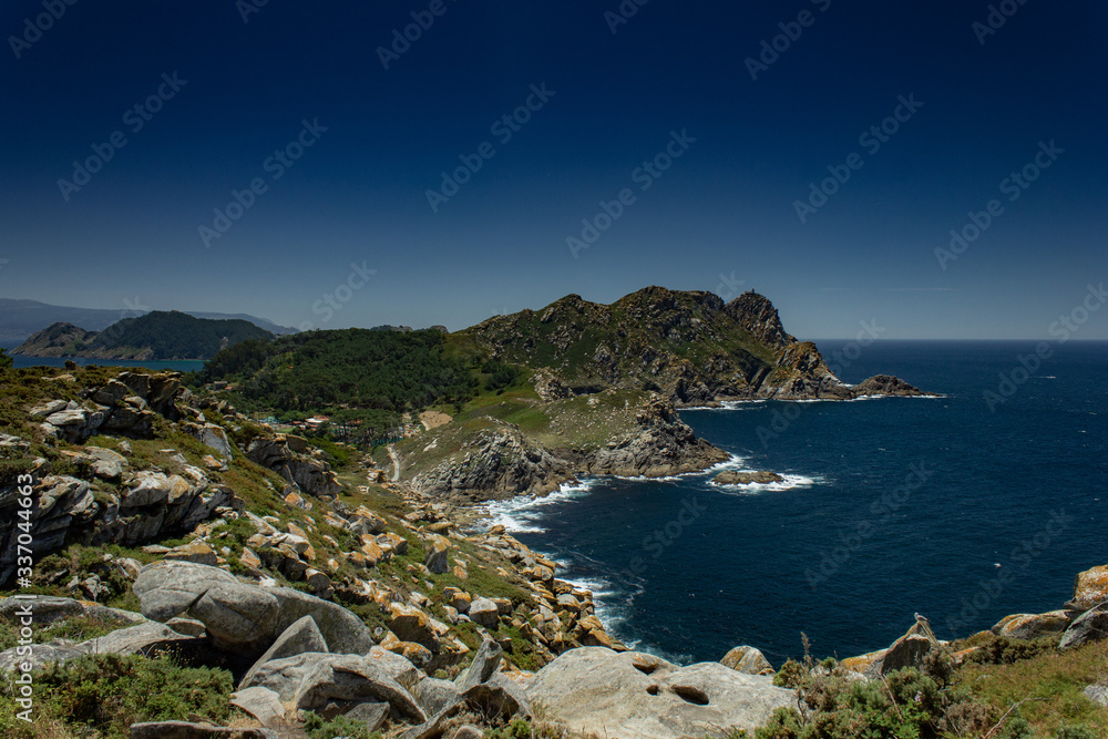 Fototapeta premium Cies Islands in the North of Spain in summer with clear skies
