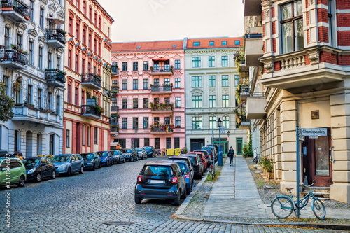 berlin, deutschland - wohnviertel am chamissoplatz in kreuzberg photo