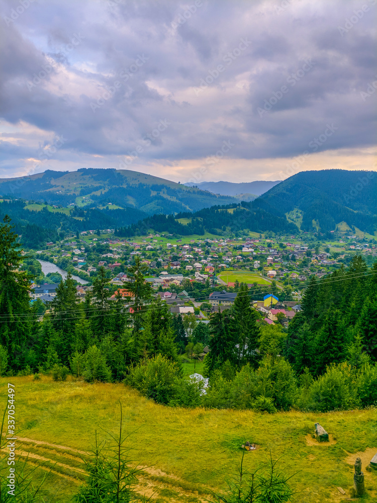 Travel and life in the Carpathian mountains. Carpathian villages, forests, rivers, sunrises and sunsets, pets, hiking and adventure in the mountains, and of course incredible landscapes.