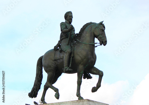 Monument of a bronze commander on a horse. © Алексей Леганьков