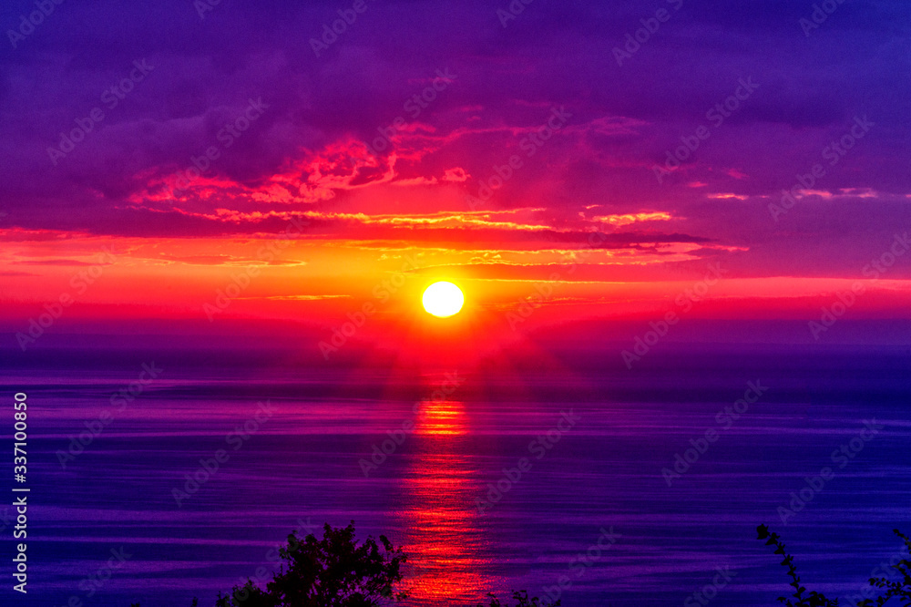 sunrise over the sea
July Morning