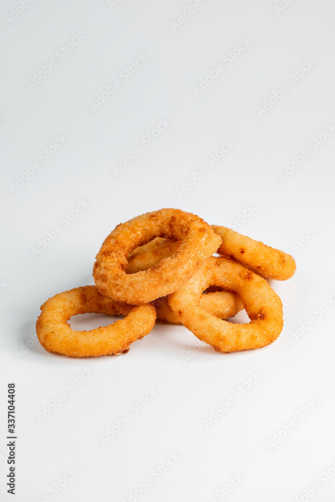 onion rings in white background