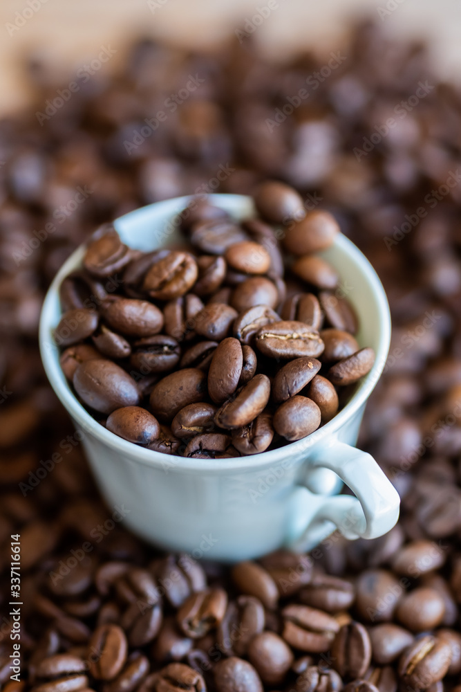 Fototapeta premium Fond grains de café et tasse