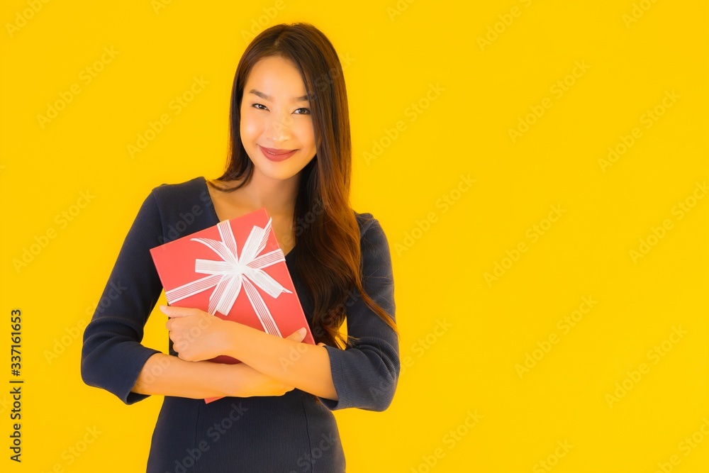 Portrait beautiful young asian woman with giftbox Portrait beautiful young asian woman with giftbox