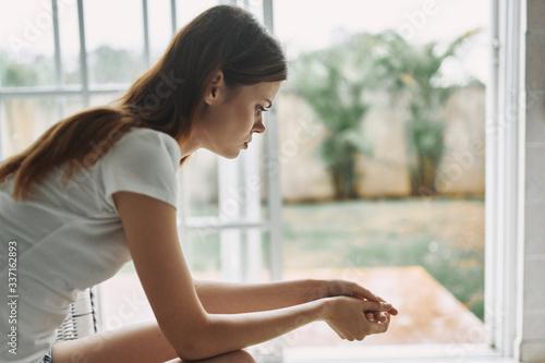 young woman using tablet computer Free Download young woman using tablet computer - GFXLoad