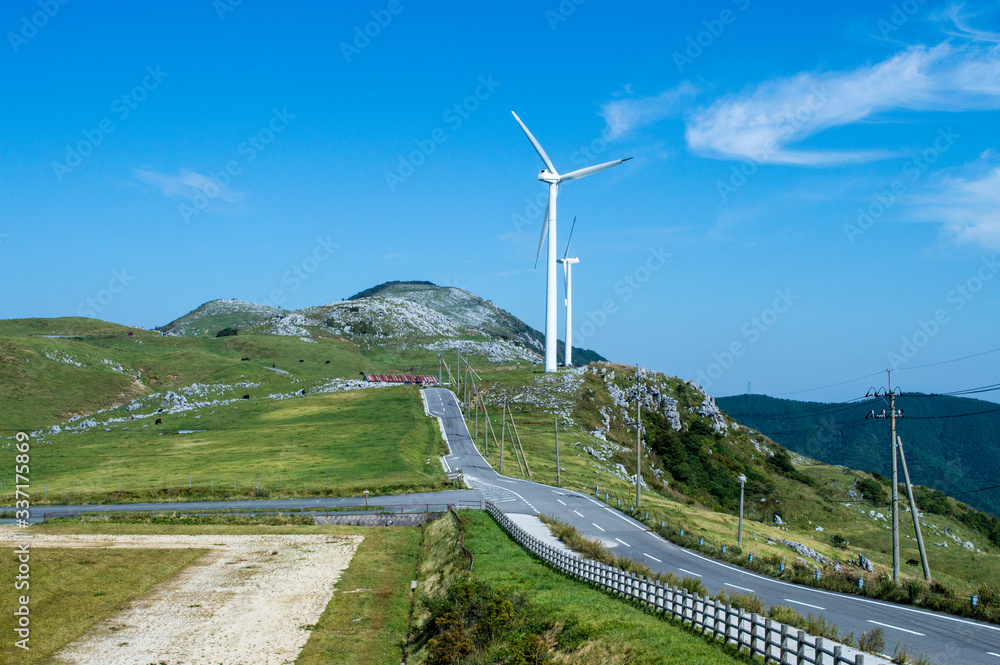 四国カルストと風力発電 /  Shikoku karst and wind farm